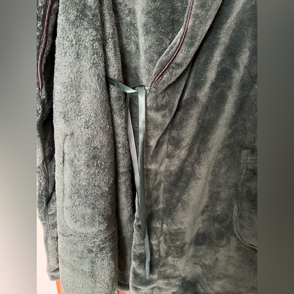 Victorias Secret Robe M/L - Picture 3 of 6